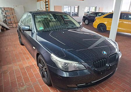 BMW 530d 530 5 Lim. *Head-Up*NAVI*XENON*LEDER*