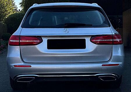 Mercedes-Benz E 220 Avantgarde