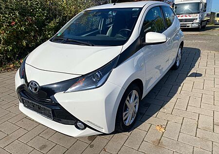 Toyota Aygo x-play Edition-S