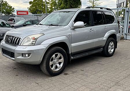Toyota Land Cruiser 3.0 D-4D Sol Automatik/Navi/Leder