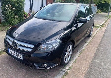 Mercedes-Benz B 200 (BlueEFFICIENCY)