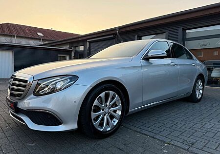 Mercedes-Benz E 220 d Limo. EXCLUSIVE/WIDESCREEN/ALCANTARA