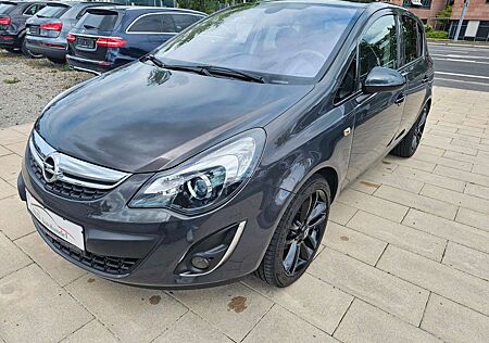 Opel Corsa D Color Edition SZH Klima