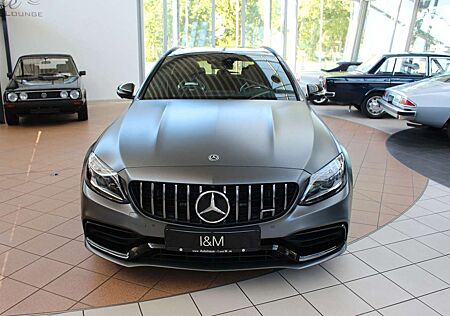 Mercedes-Benz C 63 AMG ´S+Keramik+Carbon+Perf.Sitze+Pano+Burmes