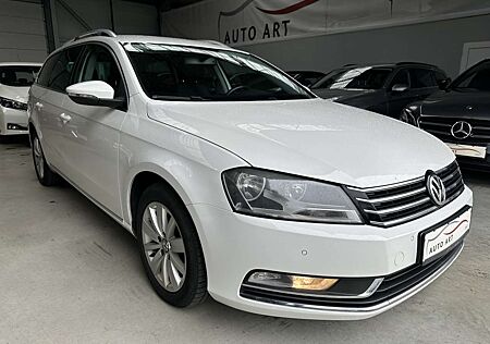 VW Passat Volkswagen Comfortline BlueM. Navi SHZ Scheckheftgepflegt