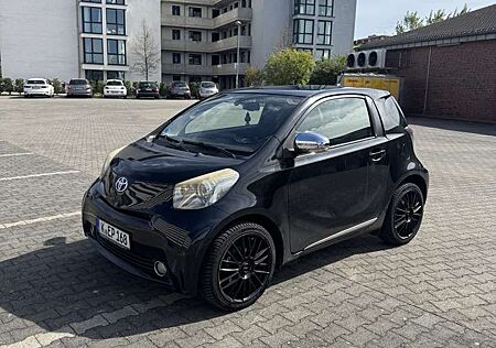 Toyota iQ +