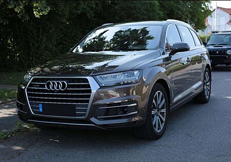 Audi Q7 3.0 TDI quattro tiptronic
