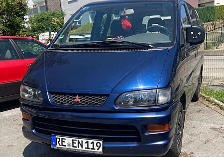 Mitsubishi Space Gear 2000 GLX