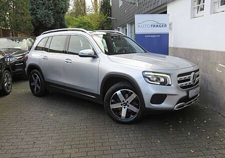 Mercedes-Benz GLB 200 / Panorama, Virtual, R-Kam, Assist