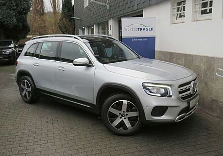 Mercedes-Benz GLB 200 / Panorama, Virtual, R-Kam, Assist