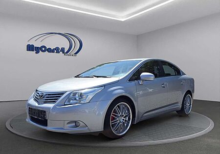 Toyota Avensis Executive 1.8I SZHI NaviI TempI PDC