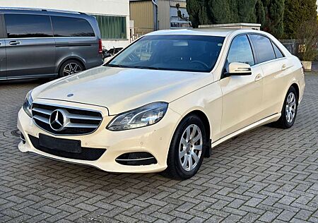 Mercedes-Benz E 220 BlueTEC AVANTGARDE Navi*LED*PDC*Euro 6