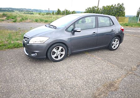 Toyota Auris 2.0 D-4D Edition