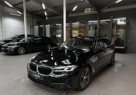 BMW 530 d Touring LiveCockpitPro LED Pano H&K STHZ R.Cam
