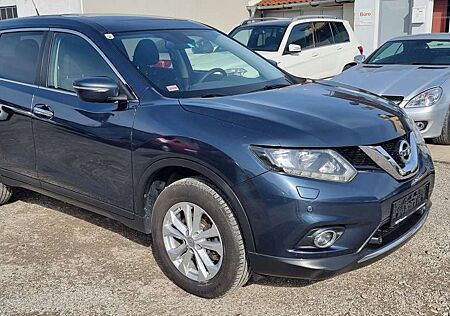 Nissan X-Trail Acenta (T32) 7 Sitzer