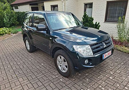 Mitsubishi Pajero 3.2 DI-D Inform