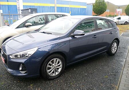 Hyundai i30 Select+MODELL 18.KLIMA+PDC+EURO6+ZV+TEMPOMAT