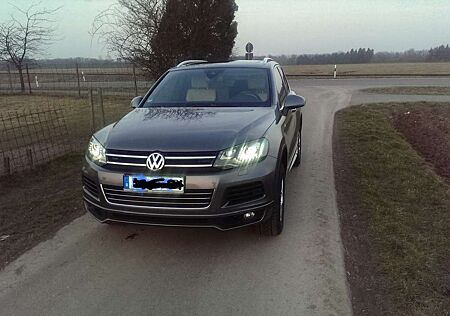 VW Touareg Volkswagen 4.2 V8 TDI DPF Automatik Exclusive