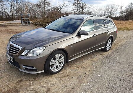 Mercedes-Benz E 200 T BlueEFFICIENCY 7G-TRONIC Avantgarde AMG