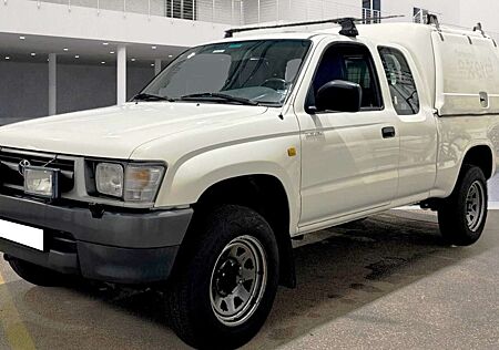 Toyota Hilux Benzin X-Cab 4X4 Standheiz. Klima AHK