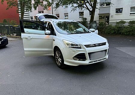 Ford Kuga 2.0 TDCi 4x4 Aut. SYNC