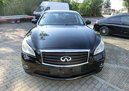 Infiniti Q70 3.0Diesel Typ MY51 Vollausstattung