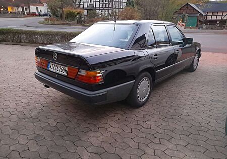 Mercedes-Benz E 260 260 E