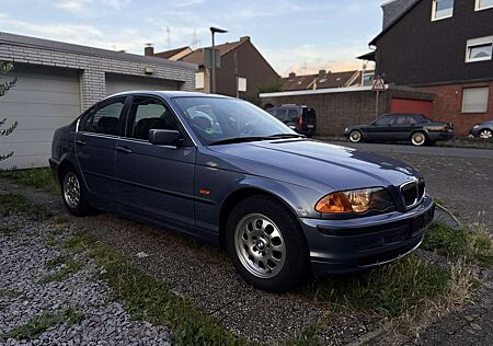 BMW 323 i Limousine Klima Servo PDC