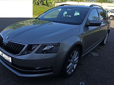 Skoda Octavia Combi 2.0 TDI Style DSG/Navi/SHZ