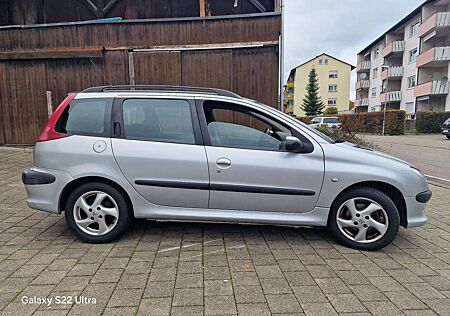 Peugeot 206 1,6-16V, sehr viele Neuteile, Allwetterreifen Neu