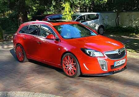Opel Insignia 2.8 V6 Turbo 4x4 Sports Tourer OPC