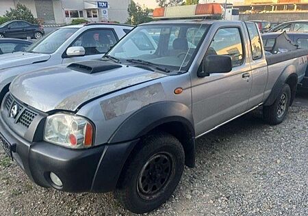 Nissan NP300 4x4 *2.5 Diesel