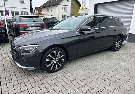 Mercedes-Benz E 300 de*MOPF*WIDESCREEN*AHK*LEDER*LED*R-CAM*AHK
