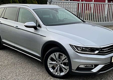 VW Passat Variant Volkswagen Alltrack 4Motion Massage Standheizung LED