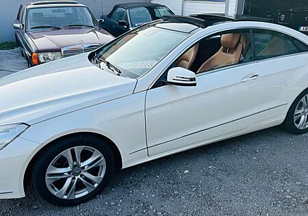 Mercedes-Benz E 350 COUPE - AVANTGARDE - TOP AUSSTATTUNG - PANO