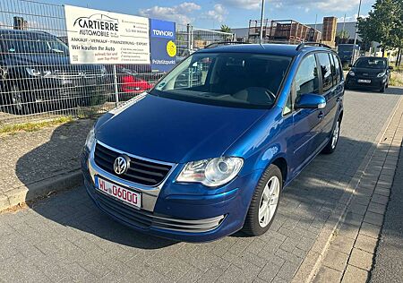 VW Touran Volkswagen United *AUTOMATIK*TEMPOMAT*AHK*7-SITZER*