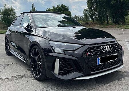 Audi RS3 TFSI Sportback quattro S tronic