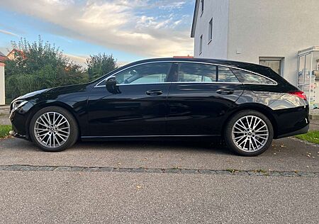 Mercedes-Benz CLA 180 Shooting Brake Progressive