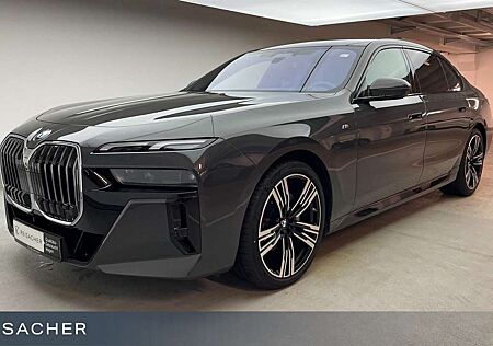 BMW 740 d A xDrive M-Sport,SkyLou,AHK,Standh,21"
