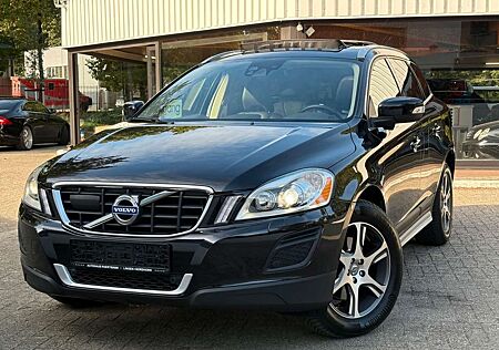 Volvo XC 60 XC60 SUMMUM AWD LEDER XENON PANO MEMORY 1 HAND