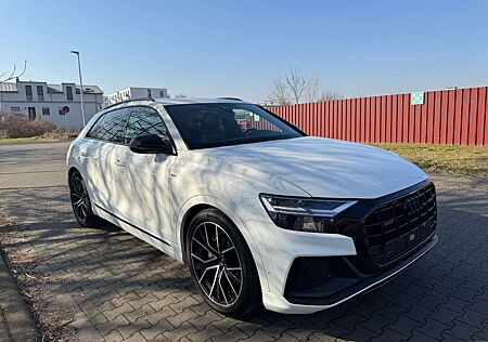 Audi Q8 50 TDI quattro S Line Sport Plus 22 Zoll
