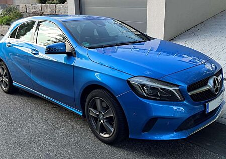 Mercedes-Benz A 180 Urban+Business Paket+SHZ+LED+NAVI+Sportsitze