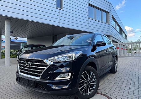 Hyundai Tucson Advantage 2WD NAVI KAMERA SPURHALTEASSITE