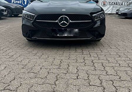 Mercedes-Benz 200