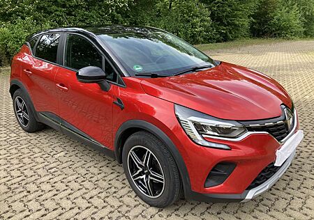 Renault Captur TCe 100 EXPERIENCE