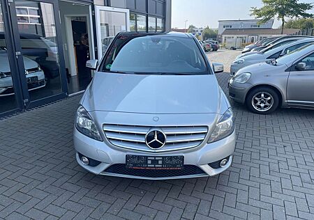 Mercedes-Benz B 180 (246.242) Model 2012