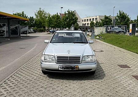 Mercedes-Benz C 180 Classic
