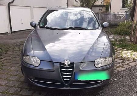 Alfa Romeo 147 1.9 JTD 16V Distinctive