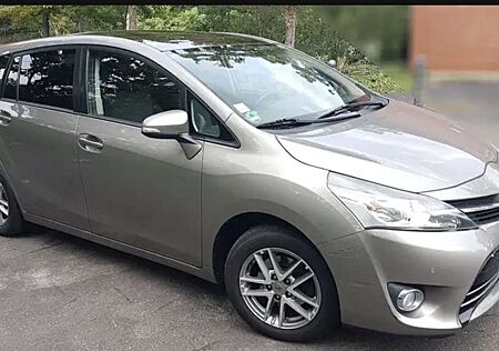Toyota Verso 1.8 5-Sitzer Skyview Edition