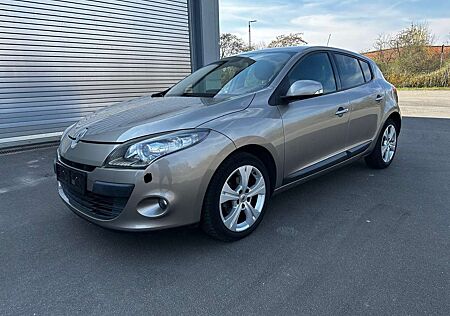Renault Megane Fließheck 2.0 140 CVT Dynamique